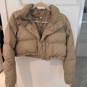 Lululemon Cropped Women's Tan Puffer Jacket (4)